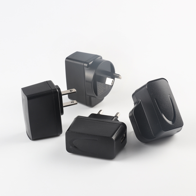 6W 3V-24V  1USB Դ